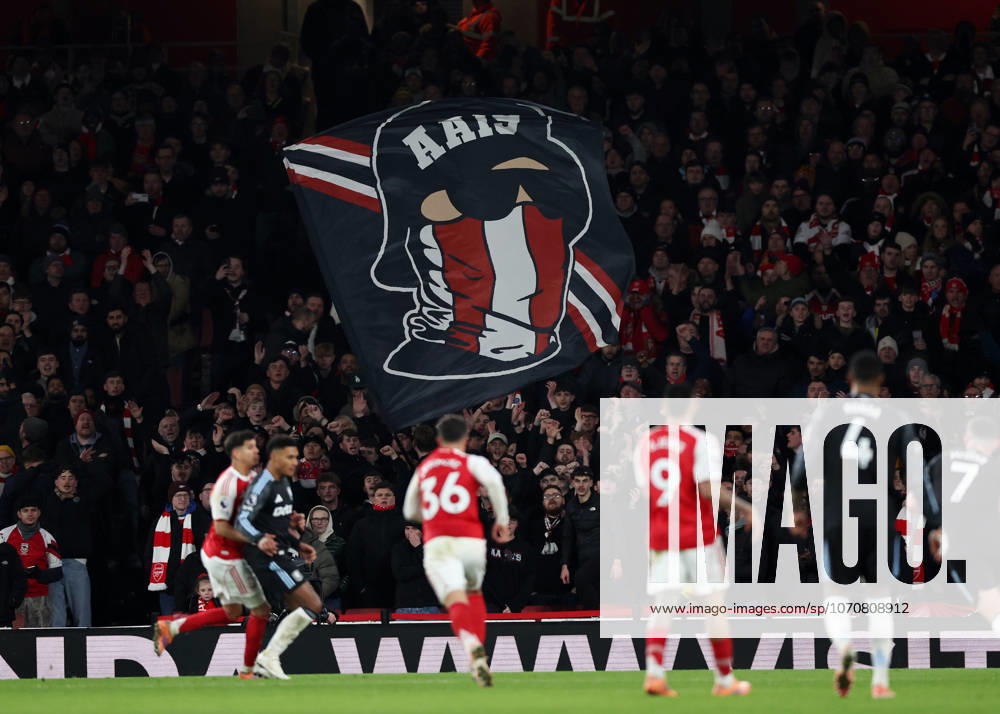London, England, 30th December 2025. Arsenal fans during the Arsenal vs Aston Villa Premier League match at the Emirates Stadium, London. Picture credit should read: David Klein Sportimage . SPI_DK_056_Arsenal_Villa SPI-4405-0056