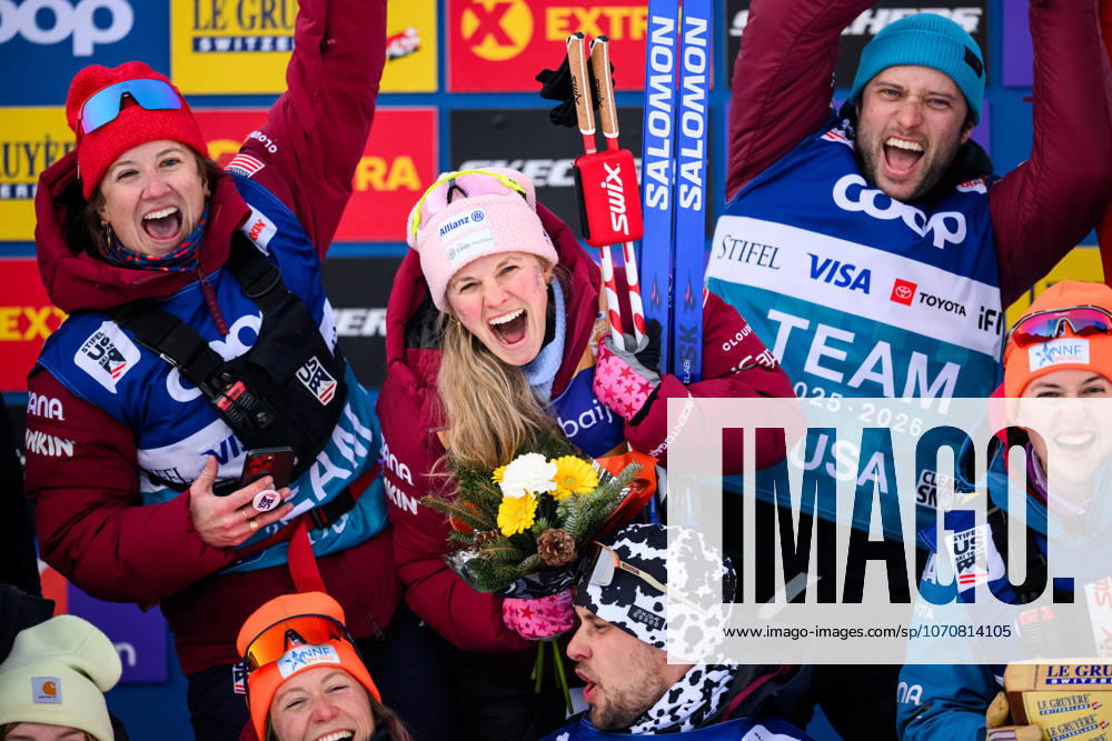 Jessie Diggins of the United States celebrates on the podium after the women s 5km free technique mass start during day 4 of Tour de Ski on December 31, 2025 in Toblach Photo Maxim Thore BILDBYRAN kod MT MT0936 skidor cross country skiing langrenn tour de ski dam bbeng tour de ski 2025 2026 25 26 masstart jubel
