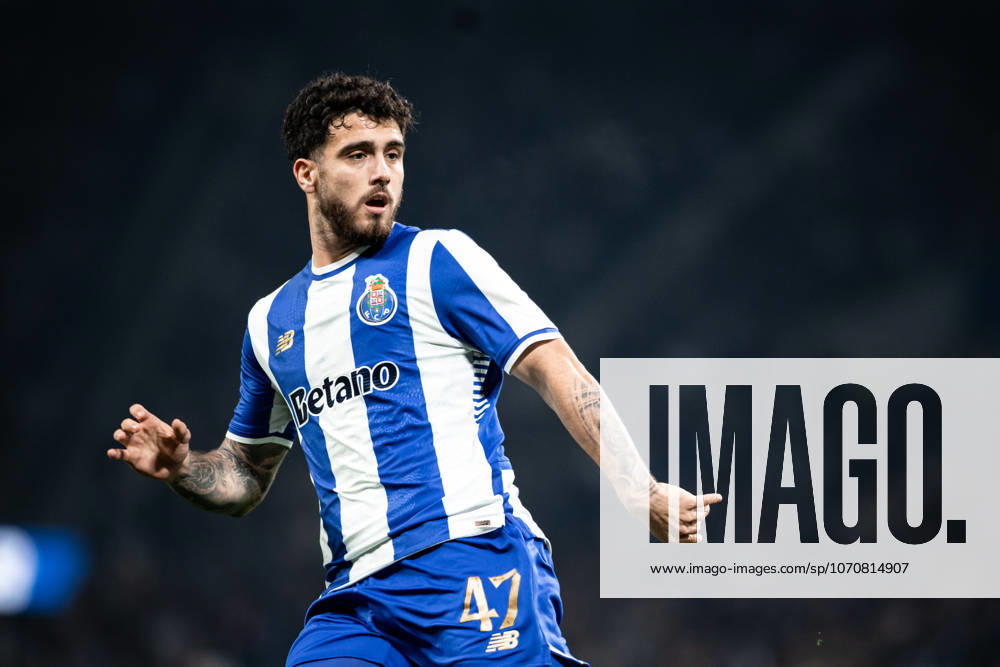 FC Porto v AVS Futebol - Primeira Liga Betclic Portugal PORTO, PORTUGAL - DECEMBER 29: Angel Alarcon of FC Porto looks on during to the Liga Portugal Betclic 2025 26 match between FC Porto and Afs at Estadio do Dragao on December 29, 2025 in Porto, Portugal. (Photo by Rodrigo Moreira RSM Press via Photo Players Images Magara press) Porto Estadio do Dragao Portugal