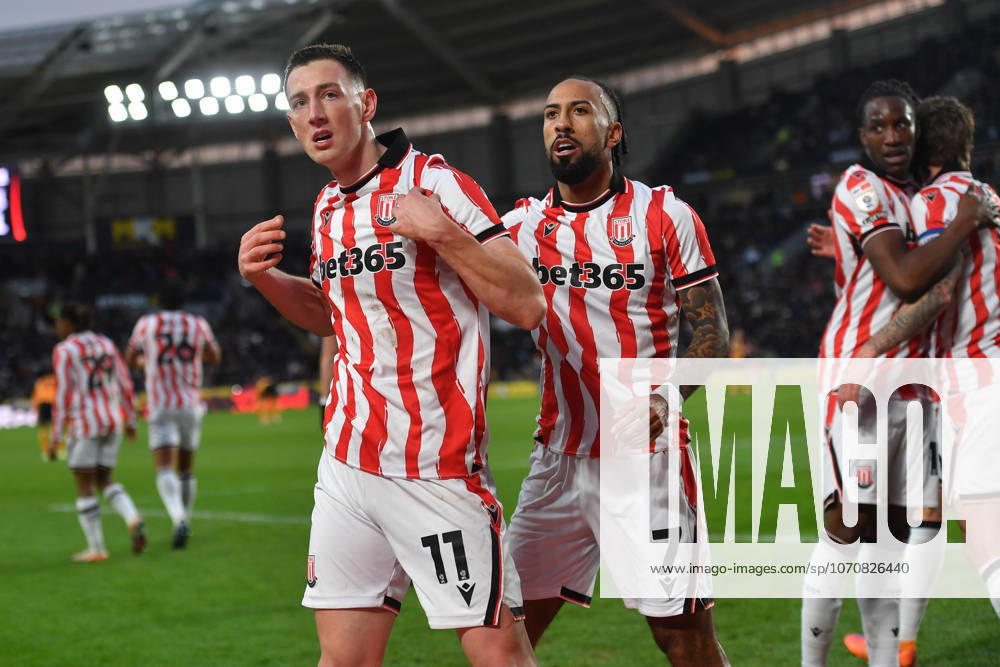 Hull City v Stoke City, EFL Sky Bet Championship GOAL Stoke City forward Robert Bozenik (11) celebrates scoring goal to go 0-1 during the EFL Sky Bet Championship match between Hull City and Stoke City at the MKM Stadium, Kingston upon Hull, UK on 1 January 2026. Kingston upon Hull MKM Stadium East Riding of Yorkshire UK Editorial use only DataCo restrictions apply See www.football-dataco.com ,