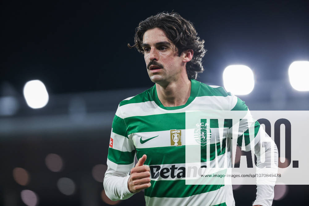 Francisco Trincao (Sporting CP) in action during the match between Gil Vicente FC and Sporting CP, valid for Liga Portugal Betclic 2025 2026 at Estadio Cidade de Barcelos on 2 January 2026. Barcelos Estadio Cidade de Barcelos Barcelos Portugal