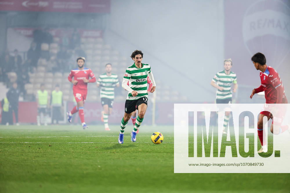 Francisco Trincao (Sporting CP) in action during the match between Gil Vicente FC and Sporting CP, valid for Liga Portugal Betclic 2025 2026 at Estadio Cidade de Barcelos on 2 January 2026. Barcelos Estadio Cidade de Barcelos Barcelos Portugal