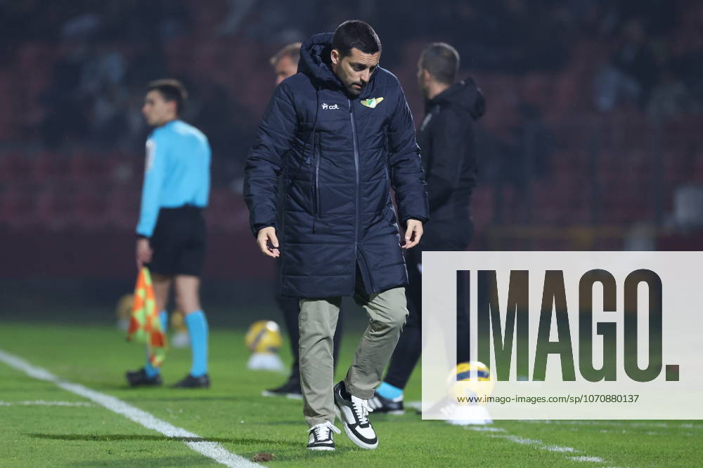 Vasco Botelho da Costa ( Coach of Moreirense FC ) in action during the match between AFS and Moreirense FC, valid for Liga Portugal Betclic 2025 2026 at Estadio do Clube Desportivo das Aves on 3 January 2026. Vila das Avas Estadio do Clube Desportivo das Aves Vila das Aves Portugal