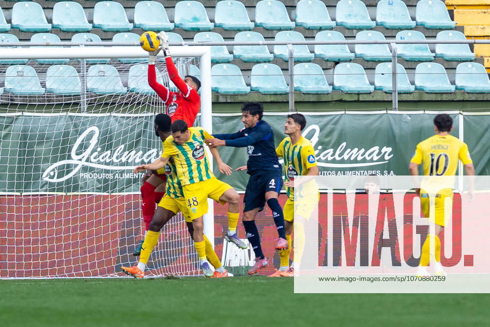 FOOTBALL - Tondela 3 vs Arouca 1, round 17 of portuguese Liga, 2025 26. Joao Cardoso Stadium, in Tondela, Portugal. Saturday, 2026 01 03. Bernardo Fontes (31) Tondela. TONDELA VISEU PORTUGAL ESTÁDIO JOÃO CARDOSO