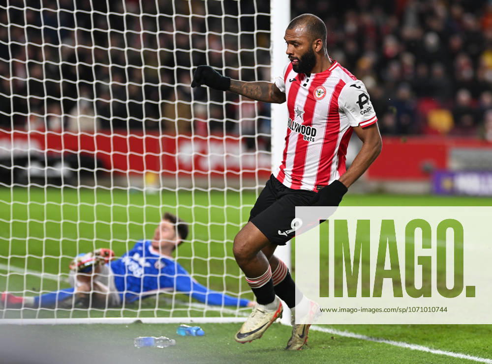 Brentford v Sunderland Premier League Igor Thiago of Brentford scores his sides opening goal during the Premier League match at the Gtech Community Stadium, Brentford 07 01 2026 UK Newspapers OUT