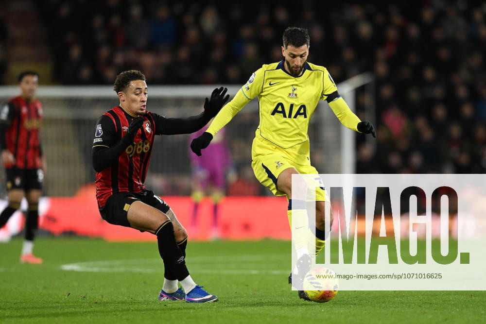 Bournemouth v Tottenham Hotspur, Premier League Rodrigo Bentancur (30) of Tottenham Hotspur on the attack battles for possession with Marcus Tavernier (16) of AFC Bournemouth during the Premier League match between Bournemouth and Tottenham Hotspur at the Vitality Stadium, Bournemouth, UK on 7 January 2026. Bournemouth Vitality Stadium Dorset UK Editorial use only DataCo restrictions apply See www.football-dataco.com ,