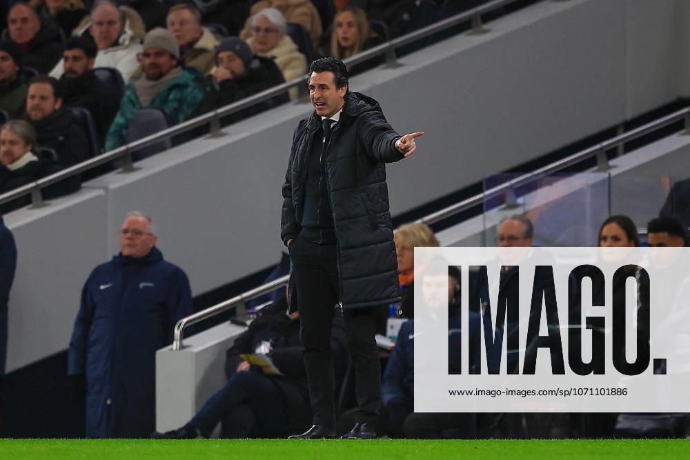Tottenham Hotspur v Aston Villa, FA Cup, 3rd Round Aston Villa Manager Unai Emery gestures to his players during the FA Cup match between Tottenham Hotspur and Aston Villa at Tottenham Hotspur Stadium, London, UK on 10 January 2026. Editorial use only DataCo restrictions apply See www.football-dataco.com ,