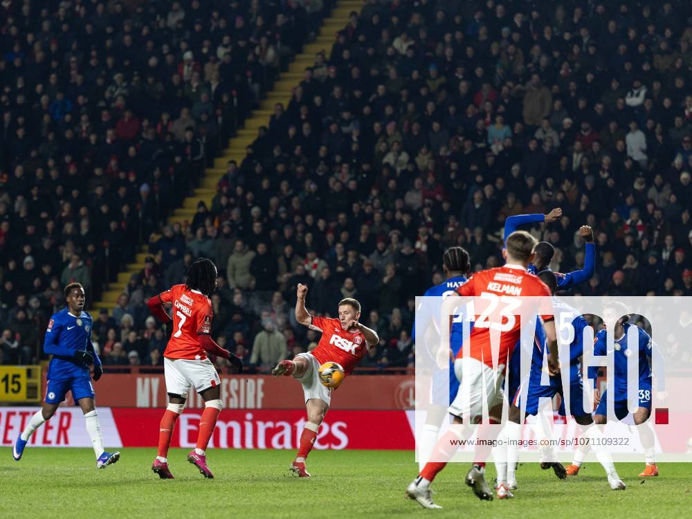 Charlton Athletic v Chelsea Emirates FA Cup Greg Docherty of Charlton Athletic has a shot at goal during the Emirates FA Cup Third Round match at The Valley, London 10 01 2026 UK Newspapers OUT
