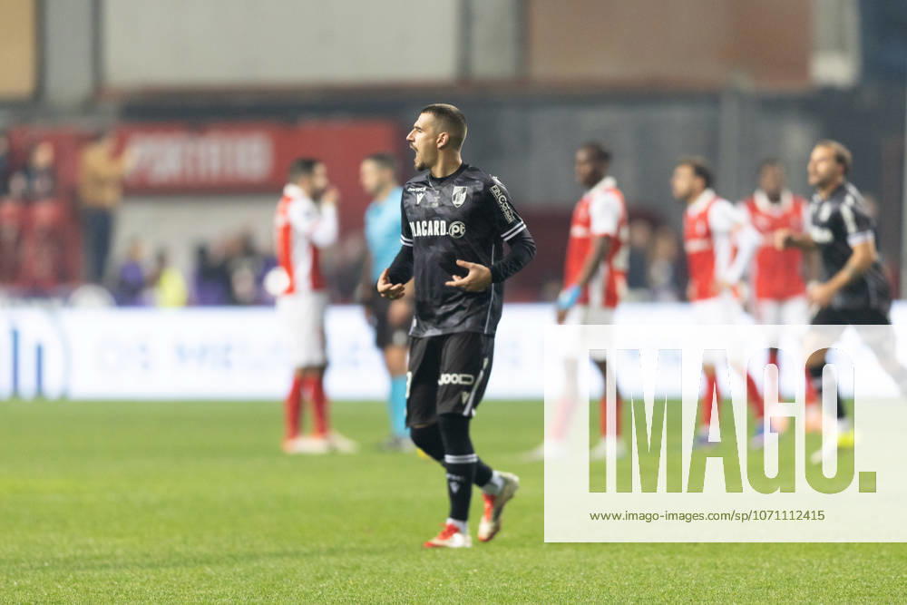 Joao Mendes of Vitoria Guimaraes SC celebrates his team s first goal the Allianz Cup Final match between Vitoria Guimaraes SC and SC Braga at Estadio Dr. Magalhaes Pessoa on January 10, 2026 in Leiria, Portugal. Leiria Portugal - ZUMAp267 20260110_zsp_p267_091
