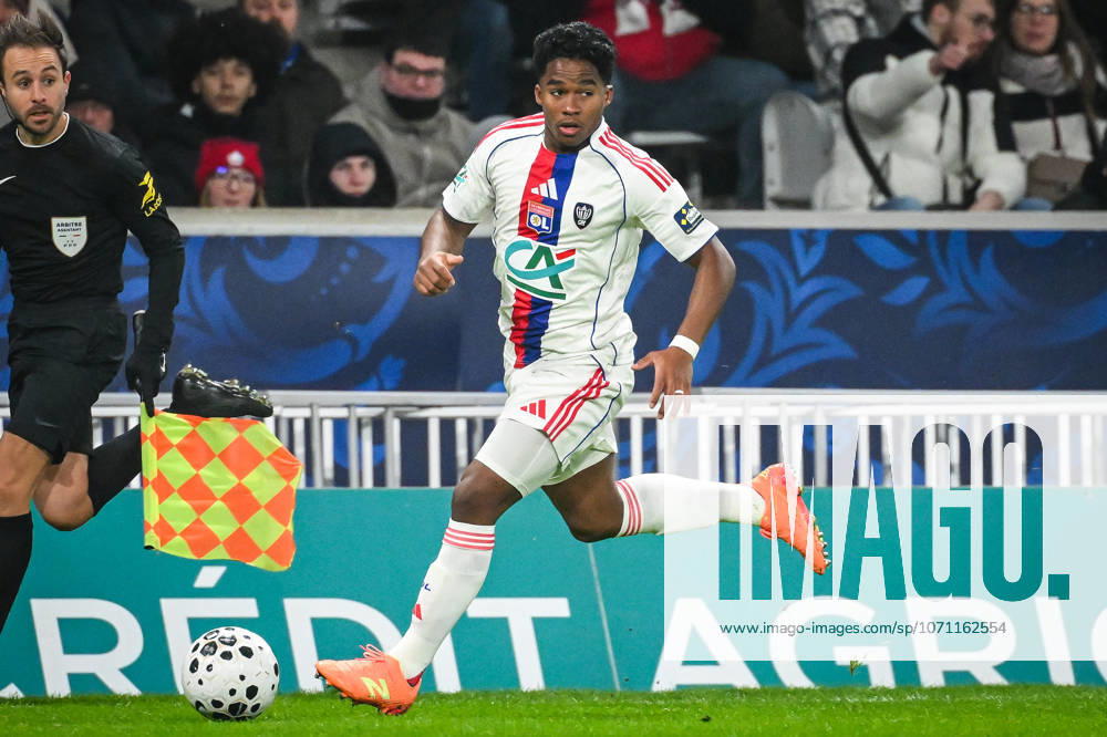 Villeneuve-D ascq, France, France: Endrick FELIPE MOREIRA DE SOUSA of Lyon during the French Cup match between Lille OSC (LOSC) and Olympique Lyonnais (OL) at Pierre Mauroy Stadium on January 11, 2026 in Villeneuve-d Ascq near Lille, France. Villeneuve-D ascq France - ZUMAm308 20260111_zsp_m308_003