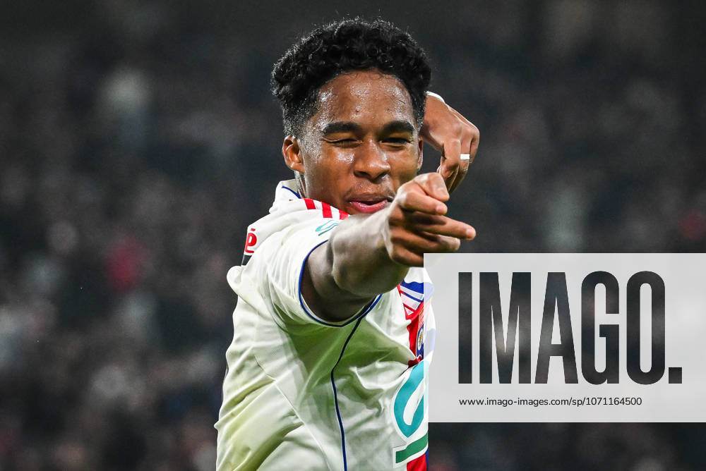 Villeneuve-D ascq, France, France: Endrick FELIPE MOREIRA DE SOUSA of Lyon celebrates his goal during the French Cup match between Lille OSC (LOSC) and Olympique Lyonnais (OL) at Pierre Mauroy Stadium on January 11, 2026 in Villeneuve-d Ascq near Lille, France. Villeneuve-D ascq France - ZUMAm308 20260111_zsp_m308_013
