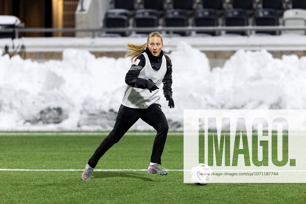 Häckens Josefine Baudou during a training session on January 12, 2026 in Gothenburg