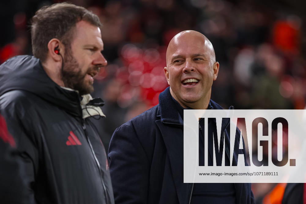 Football - FA Cup - 3rd Round - Liverpool FC v Barnsley FC LIVERPOOL, ENGLAND - Monday, January 12, 2026: Liverpool s head coach Arne Slot before the FA Cup 3rd Round match between Liverpool FC and Barnsley FC at Anfield. (Photo by David Rawcliffe Propaganda) LIVERPOOL Anfield MERSEYSIDE ENGLAND