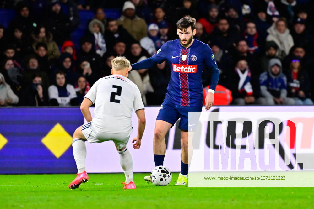 Khvicha Kvaratskhelia ( 7 - PSG ) during the French Cup match between Paris Saint Germain and Paris Football Club at Parc Des Princes on January 12 , 2026 in Paris, France. ( Photo by Federico Pestelini PsnewZ ) -
