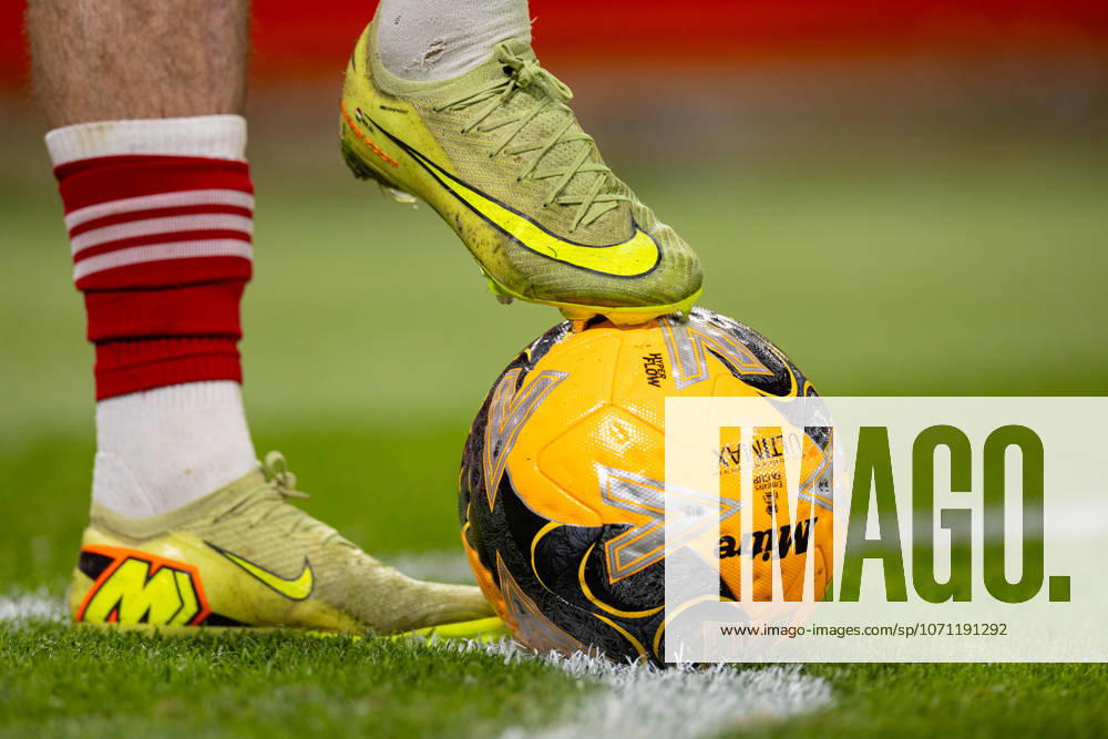 Football - FA Cup - 3rd Round - Liverpool FC v Barnsley FC LIVERPOOL, ENGLAND - Monday, January 12, 2026: The FA CUP Mitre s all-new Ultimax Pro match ball during the FA Cup 3rd Round match between Liverpool FC and Barnsley FC at Anfield. (Photo by David Rawcliffe Propaganda) LIVERPOOL Anfield MERSEYSIDE ENGLAND