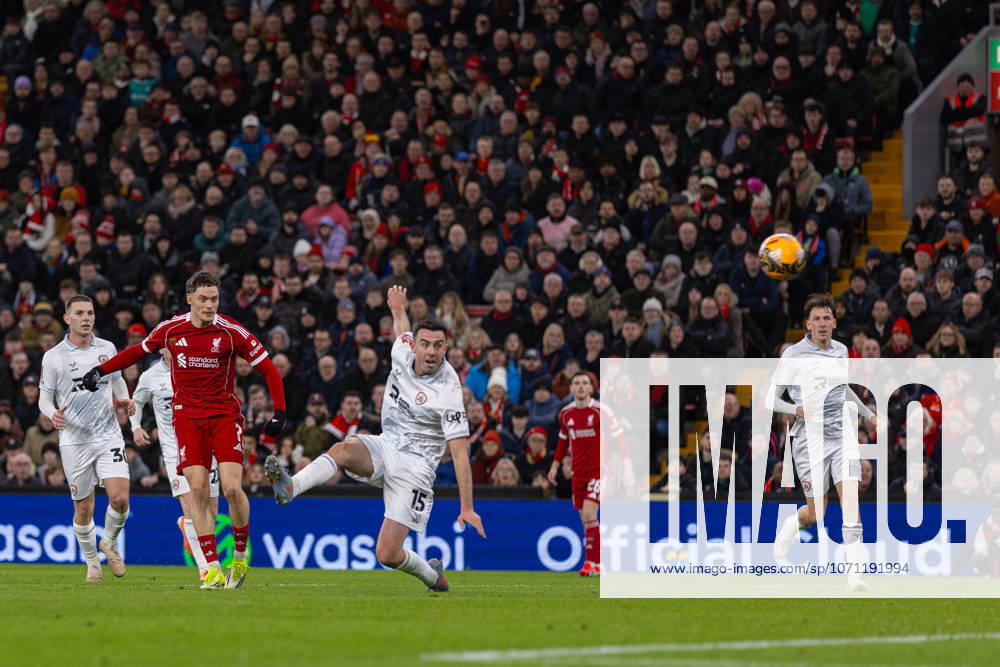 Football - FA Cup - 3rd Round - Liverpool FC v Barnsley FC LIVERPOOL, ENGLAND - Monday, January 12, 2026: Liverpool s Florian Wirtz scores his side s third goal during the FA Cup 3rd Round match between Liverpool FC and Barnsley FC at Anfield. (Photo by David Rawcliffe Propaganda) LIVERPOOL Anfield MERSEYSIDE ENGLAND