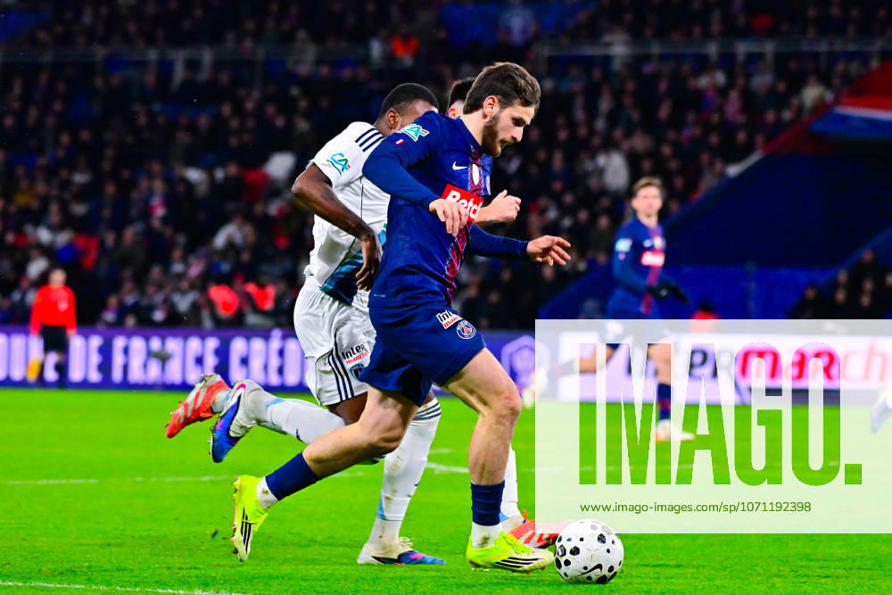 Khvicha Kvaratskhelia ( PSG ) during the French Cup match between Paris Saint Germain and Paris Football Club at Parc Des Princes on January 12 , 2026 in Paris, France. ( Photo by Federico Pestelini PsnewZ ) -