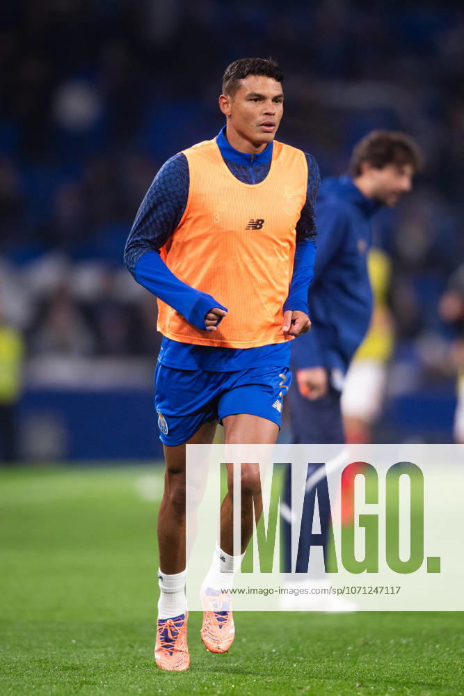 PORTO, PORTUGAL - JANUARY 14: THIAGO SILVA from FC Porto is seen during the warm up before the game start during the Portuguese Cup match between FC Porto and SL Benfica, quarter-finals, at Estadio do Dragao on January 14, 2026 in Porto, Portugal Porto Portugal - ZUMAl192 20260114_zsp_l192_001