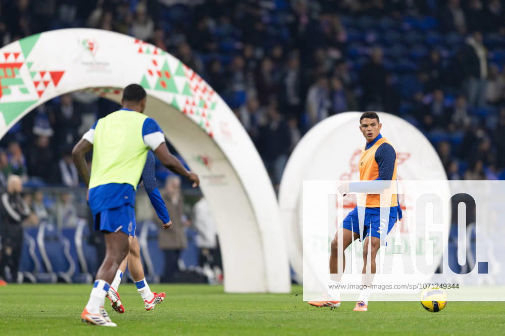 Thiago Silva of FC Porto in action during the Taca de Portugal match between FC Porto and SL Benfica at Estadio do Dragao on January 14, 2026 in Porto, Portugal. Porto Portugal - ZUMAp267 20260114_zsp_p267_007