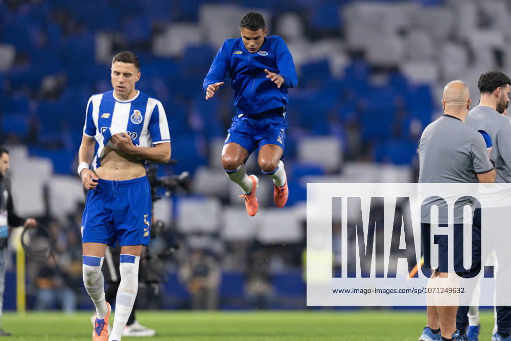 Thiago Silva of FC Porto in action during the Taca de Portugal match between FC Porto and SL Benfica at Estadio do Dragao on January 14, 2026 in Porto, Portugal. Porto Portugal - ZUMAp267 20260114_zsp_p267_019