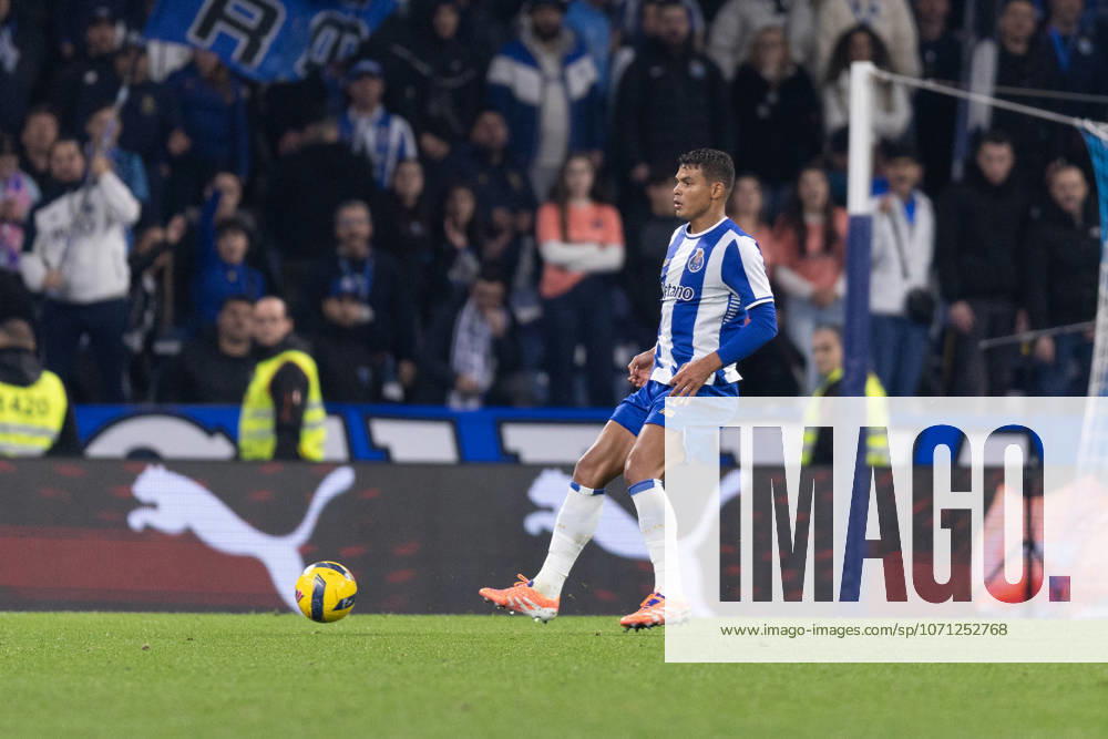 Thiago Silva of Fc Porto in action during the Taca de Portugal match between FC Porto and SL Benfica at Estadio do Dragao on January 14, 2026 in Porto, Portugal. Porto Portugal - ZUMAp267 20260114_zsp_p267_073