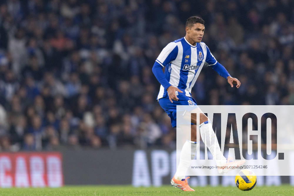 Thiago Silva of Fc Porto in action during the Taca de Portugal match between FC Porto and SL Benfica at Estadio do Dragao on January 14, 2026 in Porto, Portugal. Porto Portugal - ZUMAp267 20260114_zsp_p267_109