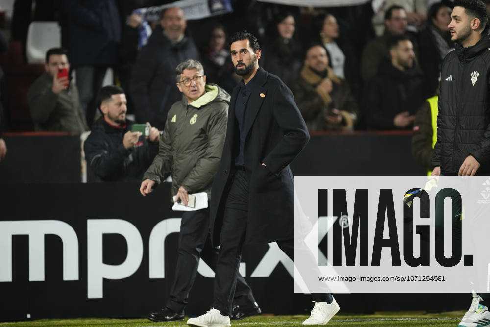 Albacete Balompie v Real Madrid - Copa del Rey ALBACETE, SPAIN - JANUARY 14: Alvaro Arbeloa head coach of Real Madrid during the Copa del Rey round of 16 match between Albacete Balompie and Real Madrid at Estadio Carlos Belmonte on January 14, 2026 in Albacete, Spain. Jose Hernandez Anadolu Albacete Spain. Editorial use only. Please get in touch for any other usage.