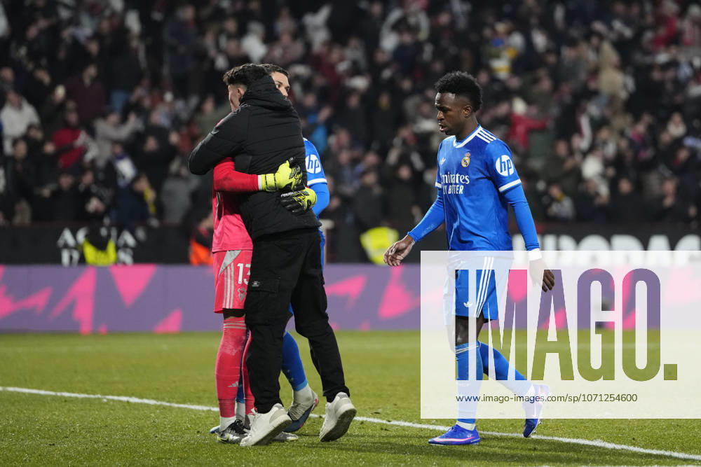 Albacete Balompie v Real Madrid - Copa del Rey ALBACETE, SPAIN - JANUARY 14: Vinicius Junior left winger of Real Madrid and Brazil dejected after loss the Copa del Rey round of 16 match between Albacete Balompie and Real Madrid at Estadio Carlos Belmonte on January 14, 2026 in Albacete, Spain. Jose Hernandez Anadolu Albacete Spain. Editorial use only. Please get in touch for any other usage.