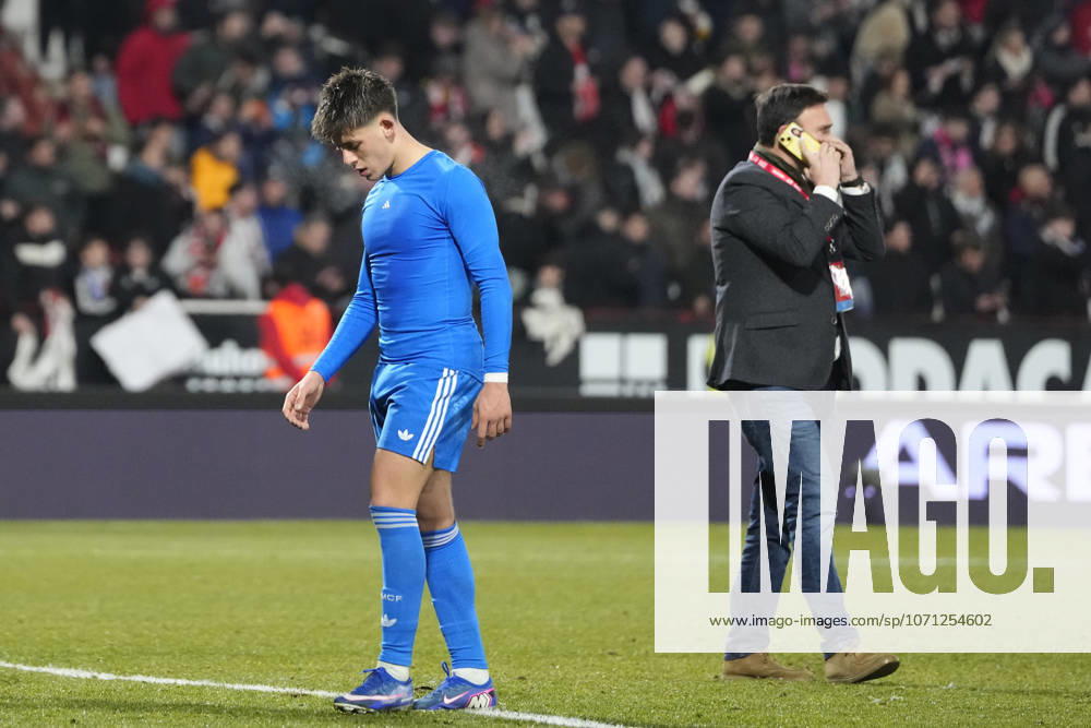 Albacete Balompie v Real Madrid - Copa del Rey ALBACETE, SPAIN - JANUARY 14: Arda Guler attacking midfield of Real Madrid and Turkiye dejected after loss the Copa del Rey round of 16 match between Albacete Balompie and Real Madrid at Estadio Carlos Belmonte on January 14, 2026 in Albacete, Spain. Jose Hernandez Anadolu Albacete Spain. Editorial use only. Please get in touch for any other usage.