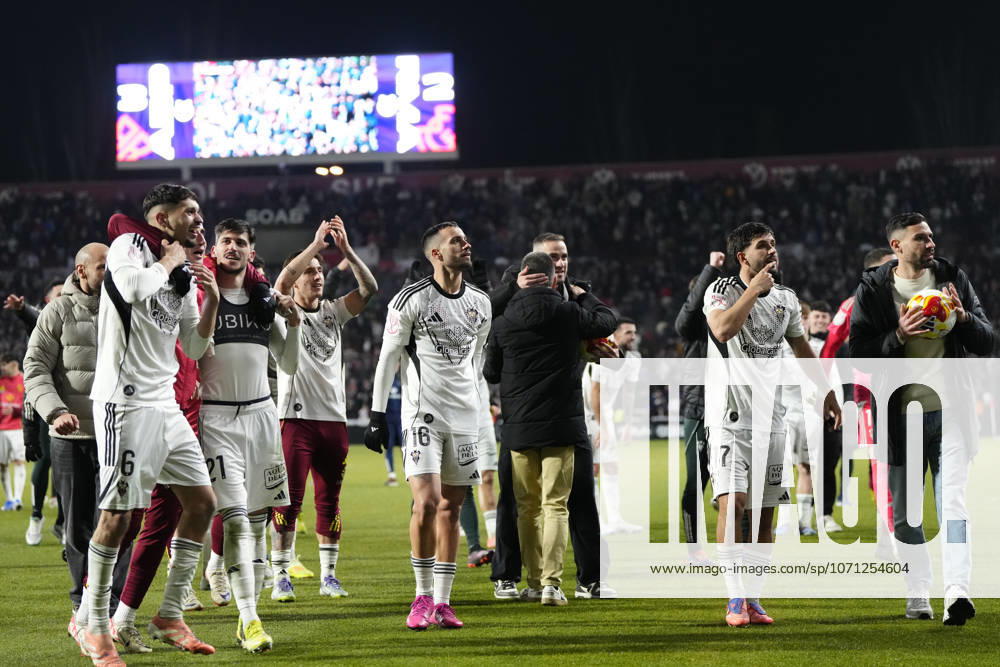 Albacete Balompie v Real Madrid - Copa del Rey ALBACETE, SPAIN - JANUARY 14: Albacete s players celebrate the victory after winning the Copa del Rey round of 16 match between Albacete Balompie and Real Madrid at Estadio Carlos Belmonte on January 14, 2026 in Albacete, Spain. Jose Hernandez Anadolu Albacete Spain. Editorial use only. Please get in touch for any other usage.