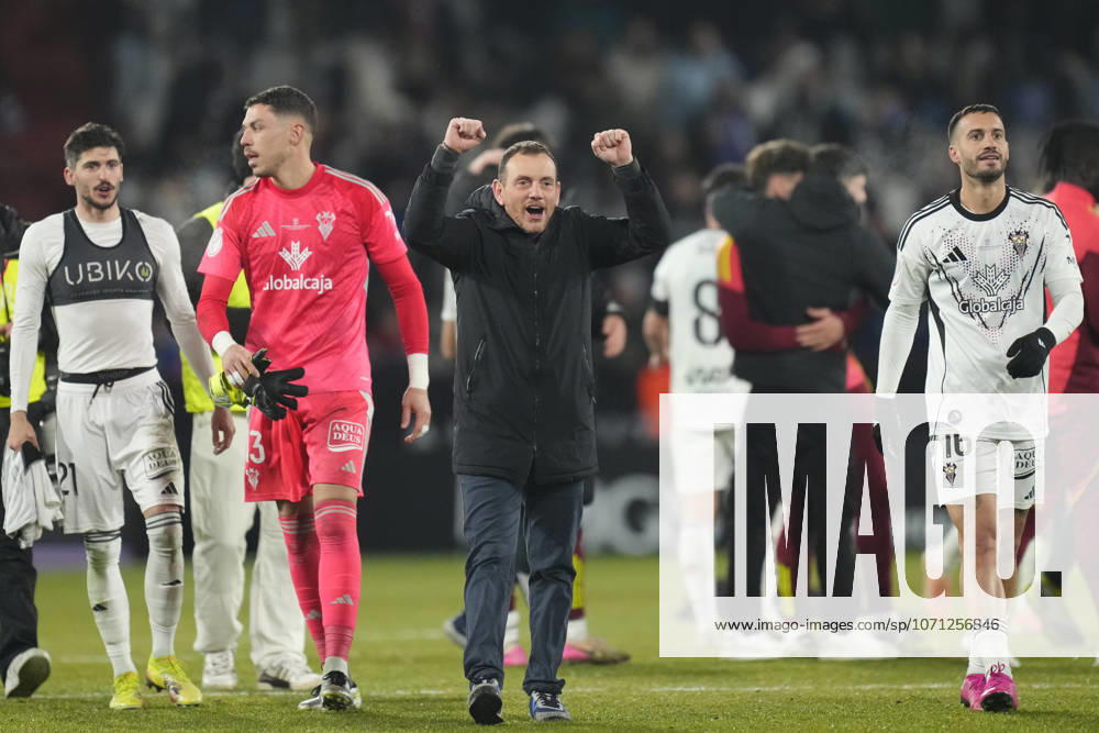 Albacete Balompie v Real Madrid - Copa del Rey Alberto Gonzalez head coach of Albacete celebrates the victory after winning the Copa del Rey round of 16 match between Albacete Balompie and Real Madrid at Estadio Carlos Belmonte on January 14, 2026 in Albacete, Spain. Albacete Spain