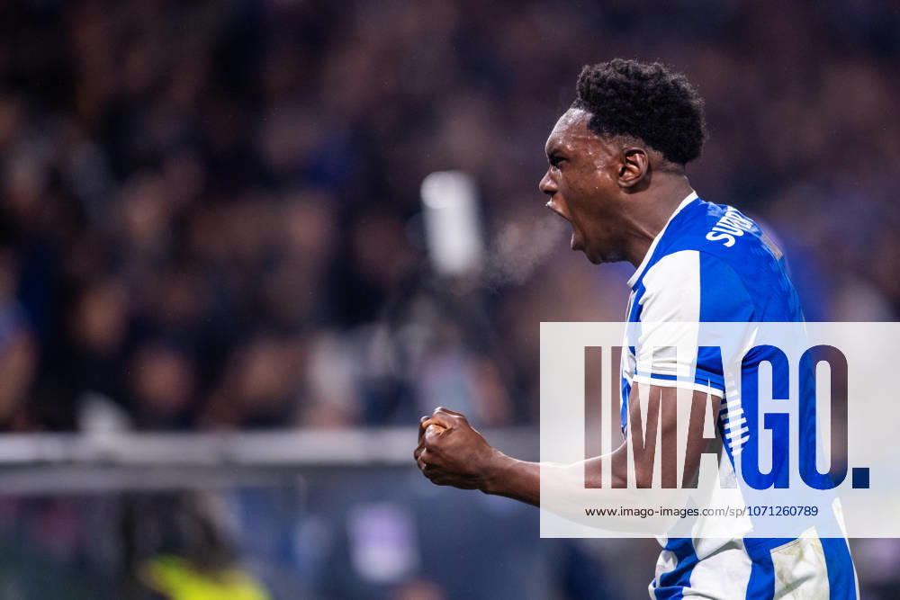 FC Porto v SL Benfica - Taca de Portugal Samu Aghehowa from FC Porto celebrates the game win during the Portuguese Cup match between FC Porto and SL Benfica, quarter-finals, at Estadio do Dragao in Porto, Portugal, on January 14, 2026. Porto Porto Portugal