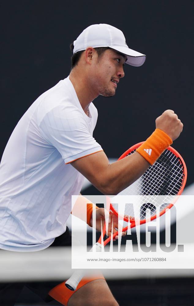 (260115) -- MELBOURNE, Jan. 15, 2026 -- Wu Yibing of China celebrates victory after the men s singles qualifying final round match against Tristan Boyer of the United States at Australian Open tennis tournament in Melbourne, Australia, Jan. 15, 2026. (Photo by Xinhua) (SP)AUSTRALIA-MELBOURNE-TENNIS-AUSTRALIAN OPEN-MEN S SINGLES-QUALIFYING WangxShen