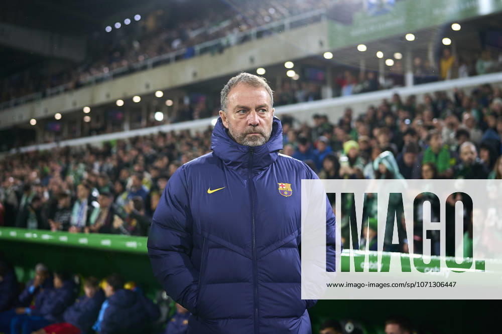 Real Racing Club v FC Barcelona, Barca - Copa del Rey SANTANDER, SPAIN - JANUARY 15: Hansi Flick, head coach of FC Barcelona looks on prior the Copa del Rey round of 16 match between Real Racing Club and FC Barcelona at Campos de El Sardinero on January 15, 2025 in Santander, Cantabria, Spain. (Photo by Diego Simon Photo Players Images Magara Press) Santander Campos de Sport El Sardinero Spain