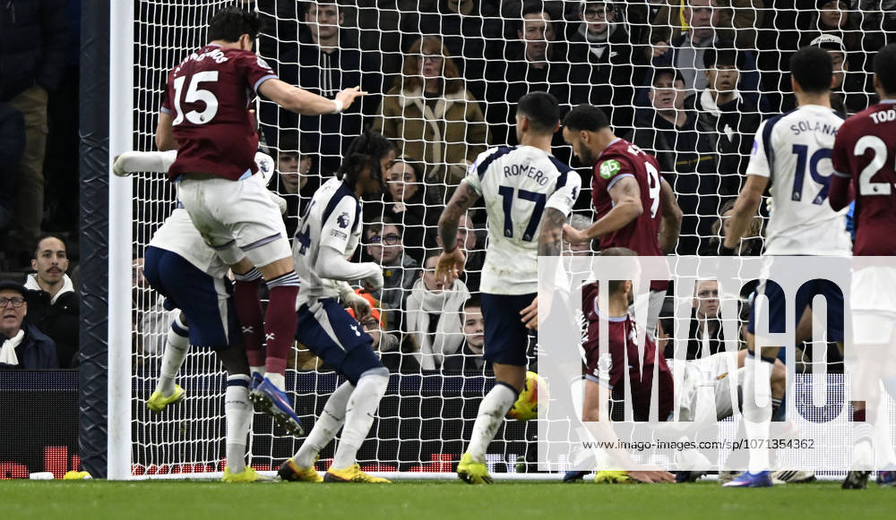 Tottenham Hotspur V West Ham. Premier League. GOAL. Callum Wilson (West Ham, 9) scores the winning goal for West Ham during the Tottenham Hotspur V West Ham Premier League match at the Tottenham Hotspur Stadium, London. Tottenham Tottenham Hotspur Stadium UK
