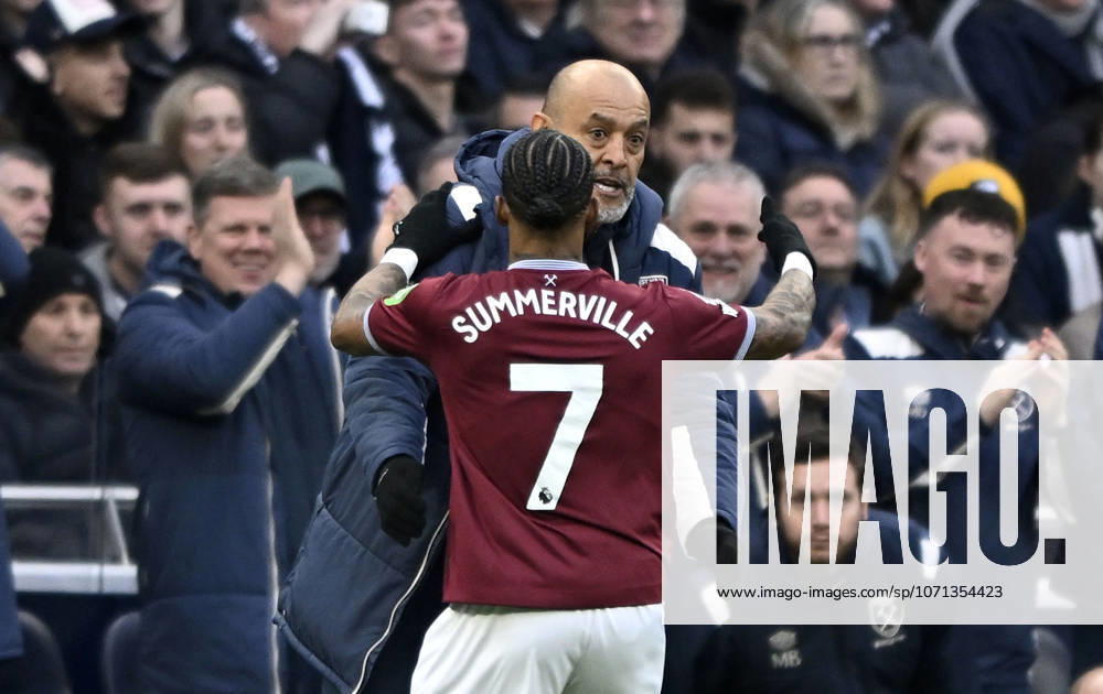 Tottenham Hotspur V West Ham. Premier League. GOAL. Scorer Crysencio Summerville (West Ham) runs to Nuno Espirito Santo (West Ham, Manager) to celebrate the first West Ham goal during the Tottenham Hotspur V West Ham Premier League match at the Tottenham Hotspur Stadium, London. Tottenham Tottenham Hotspur Stadium UK