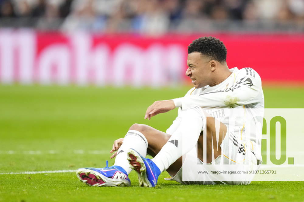 Real Madrid CF v Levante UD - LaLiga EA Sports Kylian Mbappe centre-forward of Real Madrid and France lies injured on the pitch during the LaLiga EA Sports match between Real Madrid CF and Levante UD at Estadio Santiago Bernabeu on January 17, 2026 in Madrid, Spain. Madrid Spain