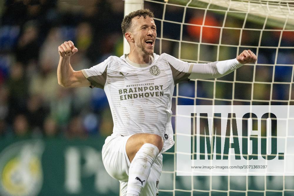 , Fortuna Sittard Stadium , season 2025 2026 , Dutch Eredivisie football , match between Fortuna Sittard and PSV , picture shows PSV player Ivan Perisic celebrates the 1-2 Fortuna Sittard - PSV x200877008x