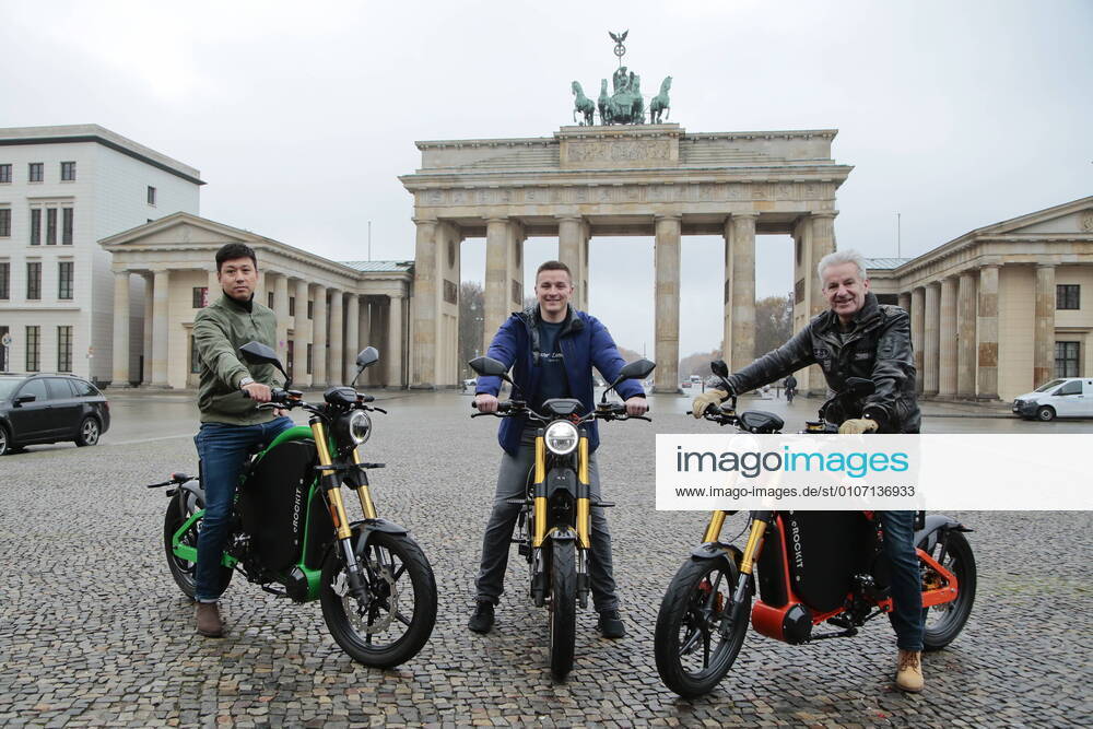 Berlin, Germany Press Event TV Star Aaron Troschke invests in eMobility company eROCKIT Photo by Philipp John, Co Founder ReachHearo and Business Partner of Aaron Troschke, Aaron Troschke, Presenter and Influencer and Andreas Zurwehme, Managing Director of eRockit