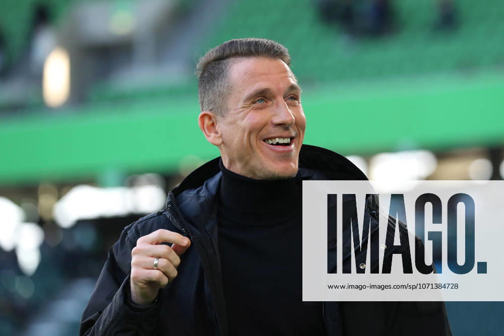 VfL vs Heidenheim, 1 BL Wolfsburg, 17 01 2026, Football, Men, Season 2025 2026, 1 BL, VfL Wolfsburg vs 1 FC Heidenheim Head Coach Daniel Bauer VfL Wolfsburg Volkswagen Arena Niedersachsen Germany