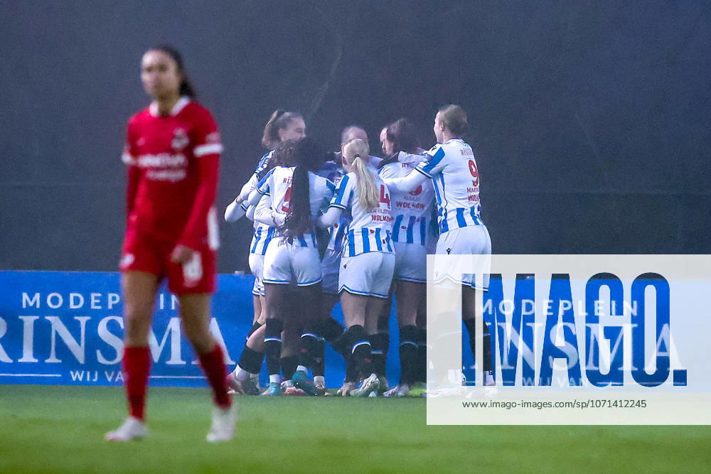 2026-01-18 sc Heerenveen v AZ Alkmaar - Dutch Eurojackpot Vrouwen Eredivisie HEERENVEEN, NETHERLANDS - JANUARY 18: Fenna Meijer of sc Heerenveen celebrates after scoring her sides first goal during the Dutch Eurojackpot Vrouwen Eredivisie match between sc Heerenveen and AZ Alkmaar at Sportpark Skoatterw+?ld on January 18, 2026 in Heerenveen, Netherlands. Heerenveen Sportpark Skoatterwâld Netherlands Content not available for redistribution in The Netherlands directly or indirectly through any third parties.