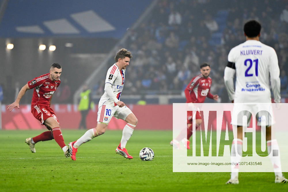Olympique Lyonnais v Stade Brestois 29 - Ligue 1 McDonald s 2025 2026 10 Pavel SULC (ol) - 05 Brendan CHARDONNET (sb29) during the Ligue 1 McDonald s match between Lyon and Brest at Groupama Stadium on January 18, 2026 in Lyon, France. Lyon France