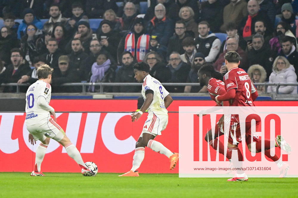 Olympique Lyonnais v Stade Brestois 29 - Ligue 1 McDonald s 2025 2026 09 ENDRICK Felipe Moreira de Sousa (ol) during the Ligue 1 McDonald s match between Lyon and Brest at Groupama Stadium on January 18, 2026 in Lyon, France. Lyon France