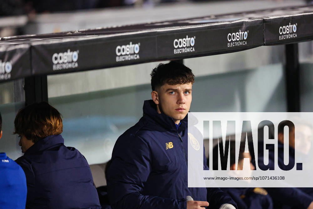Oskar Pietuszewski of fc porto during the Liga Portugal match between Vitoria SC and FC Porto at Estadio D Afonso Henriques, in Guimaraes, Braga, Portugal, on January 18, 2026 Guimaraes Portugal - ZUMAe141 20260118_zsp_e141_003