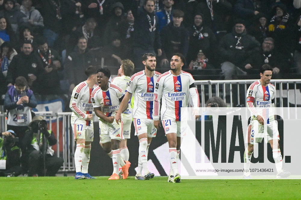 Olympique Lyonnais v Stade Brestois 29 - Ligue 1 McDonald s 2025 2026 09 ENDRICK Felipe Moreira de Sousa (ol) - 06 Tanner TESSMANN (ol) - 21 Ruben KLUIVERT (ol) during the Ligue 1 McDonald s match between Lyon and Brest at Groupama Stadium on January 18, 2026 in Lyon, France. Lyon France