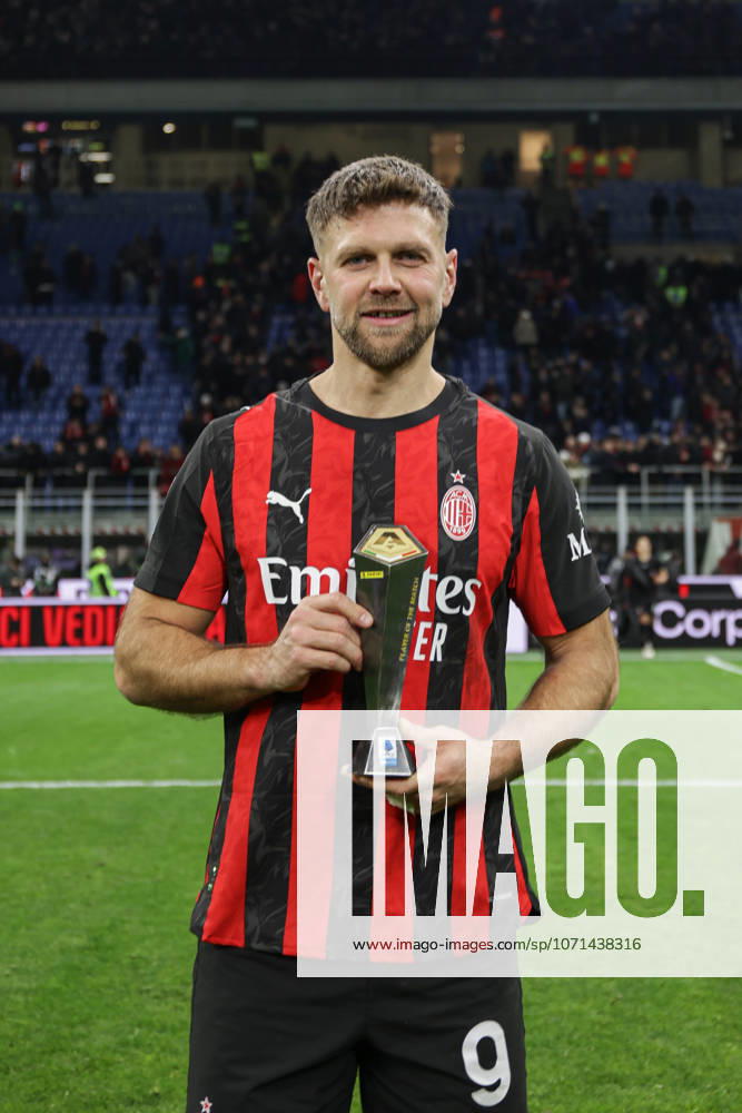 AC Milans Niclas Fullkrug panini MVP during the Serie A soccer match between A.C Milan. and Lecce at the San Siro Stadium in Milan, Italy - Sunday, January 18, 2026. - Soccer .