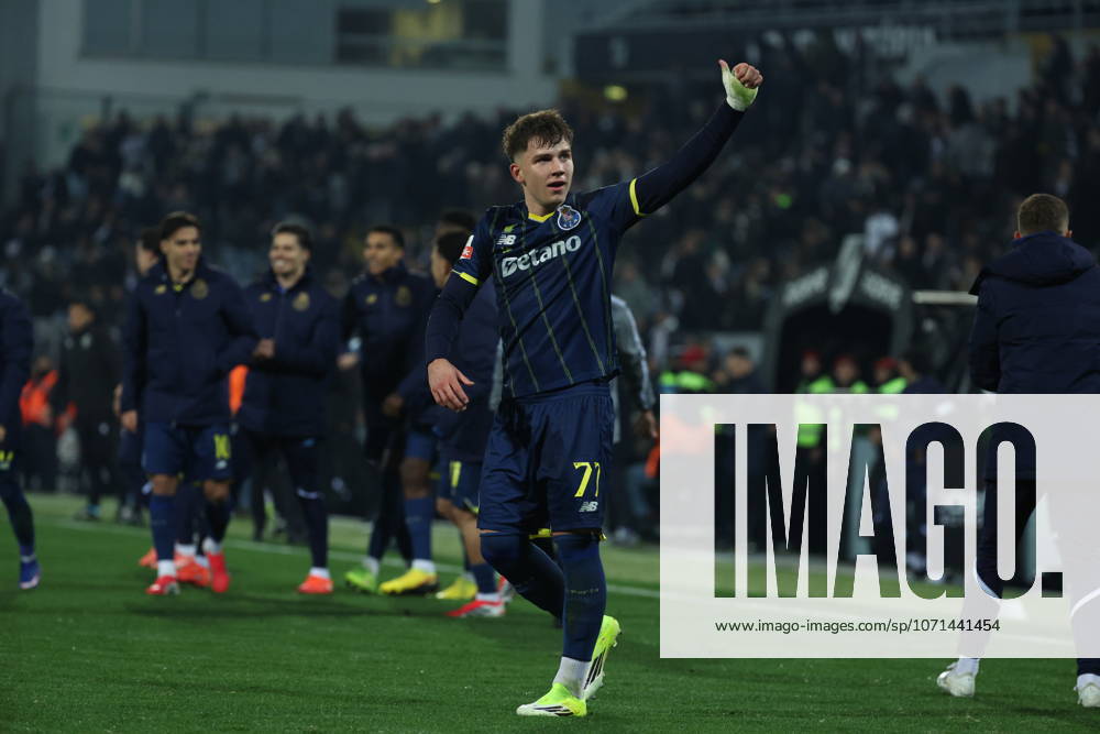 Oskar Pietuszewski ( FC Porto ) after the match between Vitoria SC and FC Porto, valid for Liga Portugal Betclic 2025 2026 at Estadio D.Afonso Henriques on 18 January 2026. Guimaraes Estadio D.Afonso Henriques Guimaraes Portugal