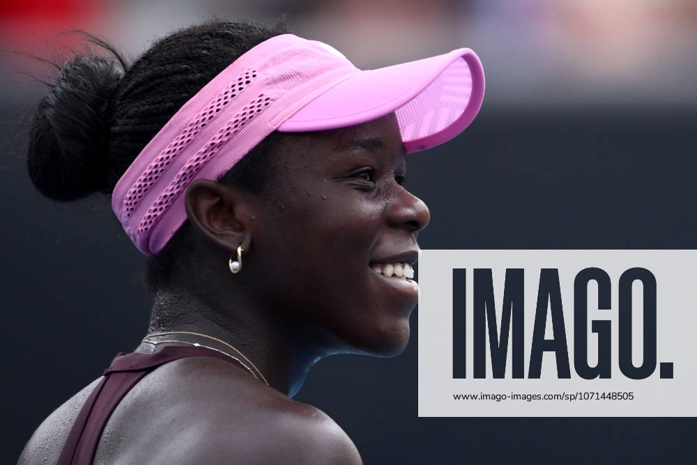 TENNIS AUSTRALIAN OPEN, Victoria Mboko of Canada celebrates winning the Womens 1st round match against Emerson Jones of Australia on day 2 of the 2026 Australian Open tennis tournament at Melbourne Park in Melbourne, Monday, January 19, 2026. ( NO ARCHIVING MELBOURNE VICTORIA AUSTRALIA