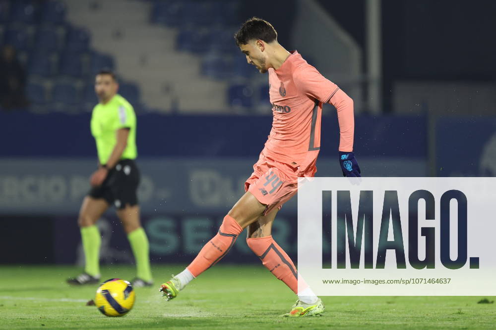 Felipe Silva ( FC Porto ) in action during the match between CD Feirense and FC Porto B, valid for Liga Portugal 2 Meu Super 2025 2026 at Estadio Marcolino de Castro on 19 January 2026. Santa Maria da Feira Estadio Marcolino de Castro Santa Maria da Feira Portugal