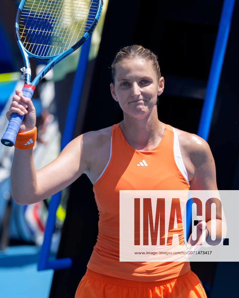 KAROLINA PLISKOVA of the Czech Republic celebrates after defeating SLOANE STEPHENS of the USA on KIA Arena in a Women s Singles 1st round match on day 3 of the 2026 Australian Open in Melbourne, Australia. PLISKOVA won 76 62. Cal Media Melbourne Australia - ZUMAc04_ 20260120_faf_c04_012